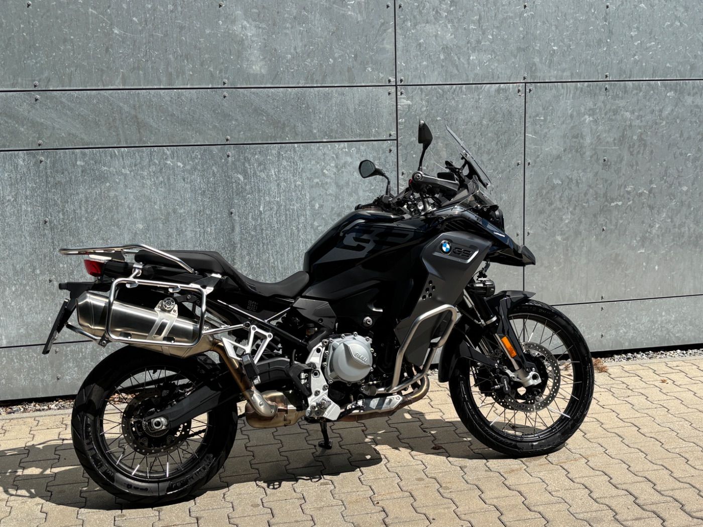Fahrzeugabbildung BMW F 850 GS Adventure Triple Black Tieferlegung