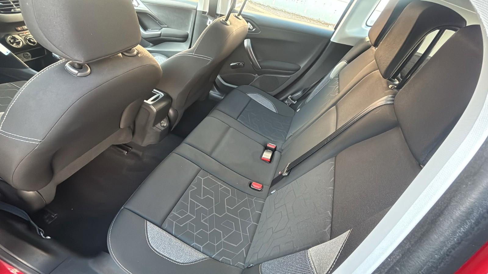 Peugeot 2008 Active *Gut gepflegt* *Garantie*