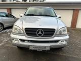 Mercedes-Benz ML 270 CDI *4X4*Tüv*Klima*AhK*Xeno*Leder*SHD - gebrauchte Mercedes-Benz ML 270 aus dem Jahr 2002