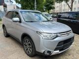 Mitsubishi Outlander 2.2 DI-D Top ClearTec 4WD 7-Sitzer - Mitsubishi aus 2014