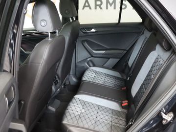 Fahrzeugverkauf 22 Volkswagen T-Roc 1.5 DSG R-Line Black AHK Pano Matrix Kame.