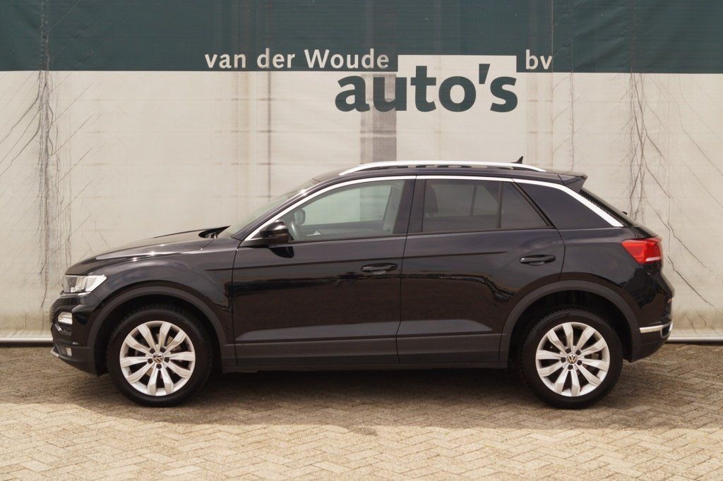 VW T-Roc 1.5 TSI 150pk DSG Style -NAVI-ECC-CAM-PDC-