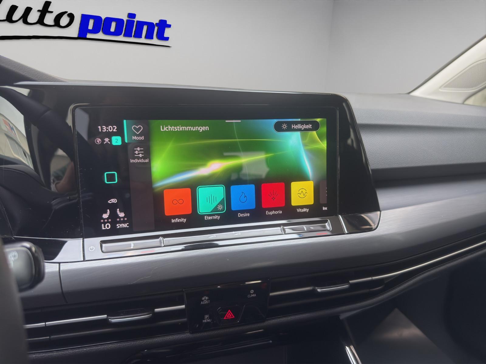 Volkswagen Golf VIII Lim. Style 1.5 eTSI NAVI APP AMBIENTE, миниатюра 17