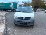 Volkswagen T5 Transporter Kasten-Kombi 9 Sitzer Klima - Volkswagen T5 Transporter aus 2003