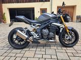 Triumph Speed Triple 1200 RS 1.Hand - TRIUMPH SPEED TRIPLE 1200 RS