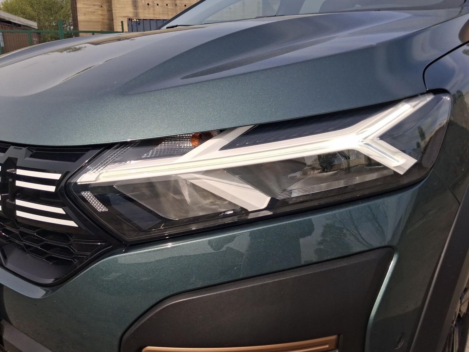 Dacia Jogger Extreme+ TCe 110 *Allwetterreifen*AHK*