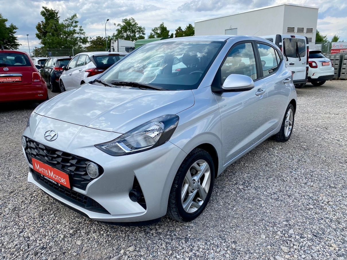 Fahrzeugabbildung Hyundai i10 1.0 Automatik KLIMA SITZ+LRHZ ALLWETTER PDC
