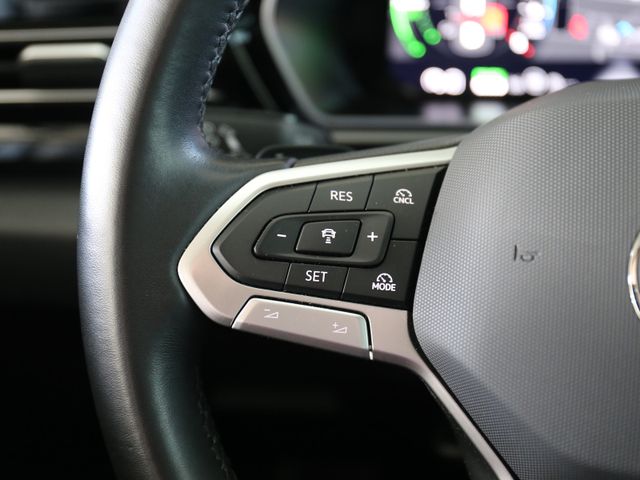 Volkswagen Caddy Maxi eHYBRID DSG STYLE LED ACC 7SITZ AHK