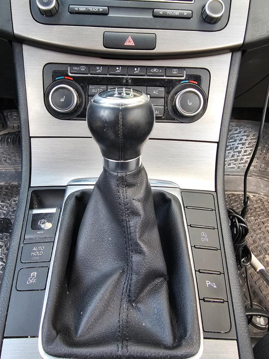 Volkswagen Passat 2011 — photo 5