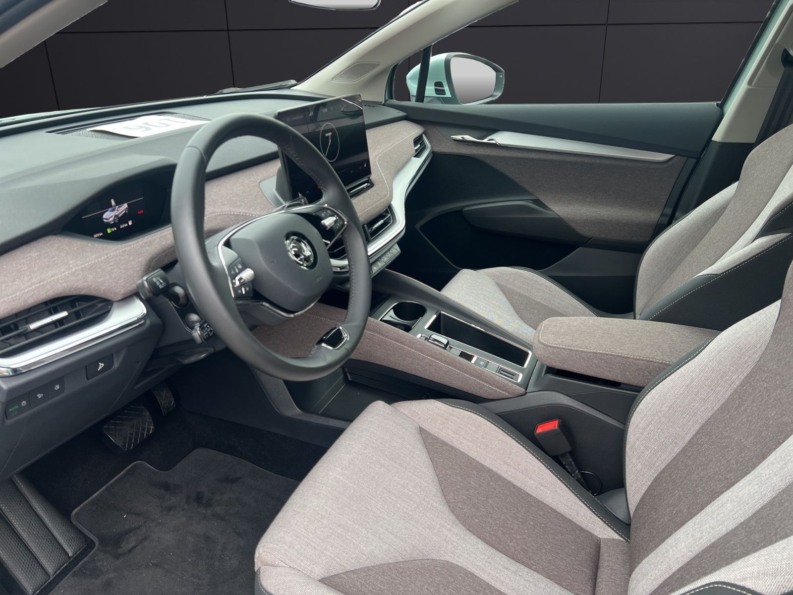 Fahrzeugabbildung SKODA Enyaq 60 Lodge Matrix Navi Wäpu ACC RFK SH 20"