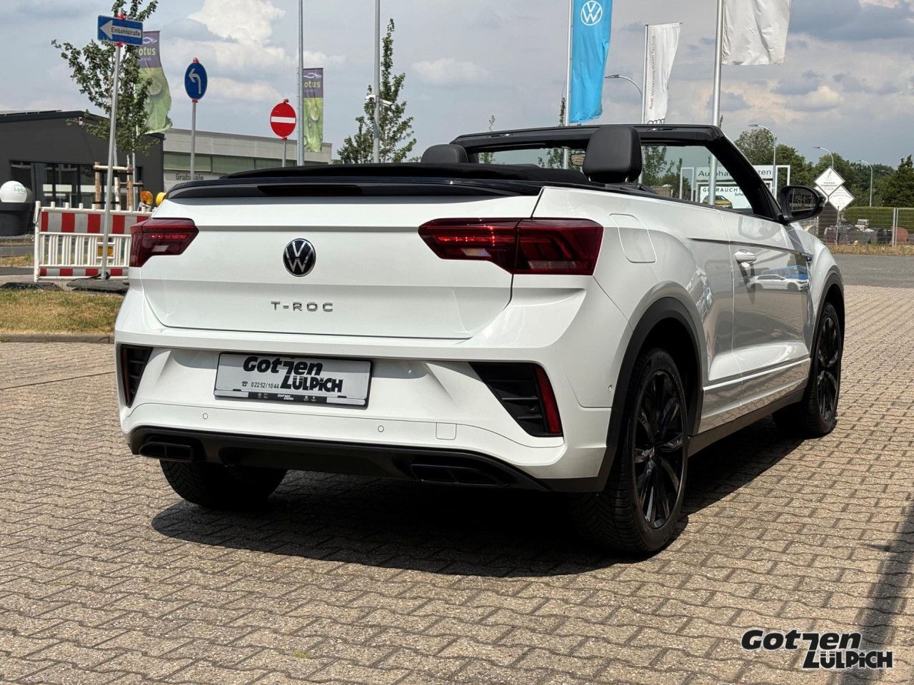 Fahrzeugabbildung Volkswagen T-Roc Cabriolet 1.5 TSI R-Line Navi Leder LED