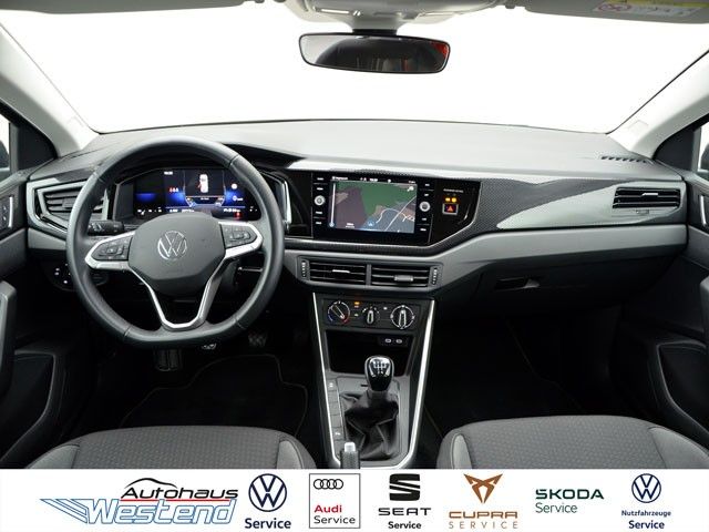 Fahrzeugabbildung Volkswagen Polo Life 1.0l TSI 70kW 5-Gang Navi LED PDC