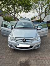 Mercedes-Benz B 200 - - Mercedes-Benz B 200 in Dortmund