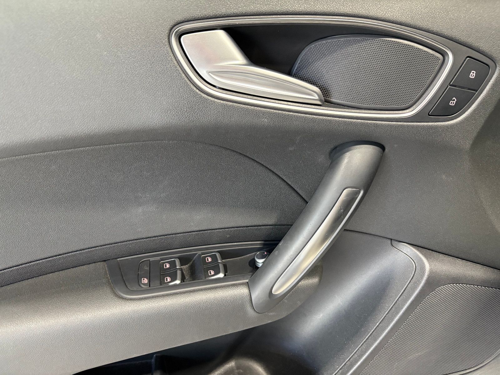 Fahrzeugabbildung Audi A1 Sportback design/S-TRONIC/PDC/NAVI/SHZ/KLIMA