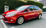 Ford Focus EcoBoost Titanium XENON SHZ KAMERA PDC - Ford Focus aus 2012: Ecoboost