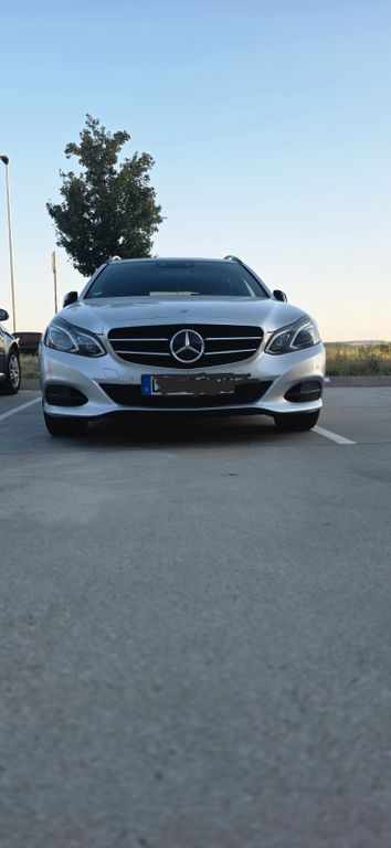 Image of Mercedes-Benz E 220