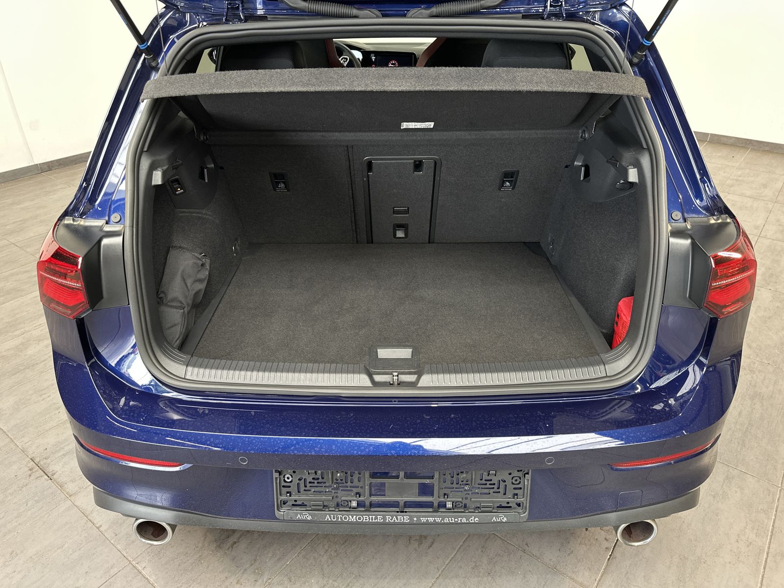 Fahrzeugabbildung Volkswagen Golf 2.0 TSI GTI DSG NAV+LED+ACC+PANO+AHK+KAMERA