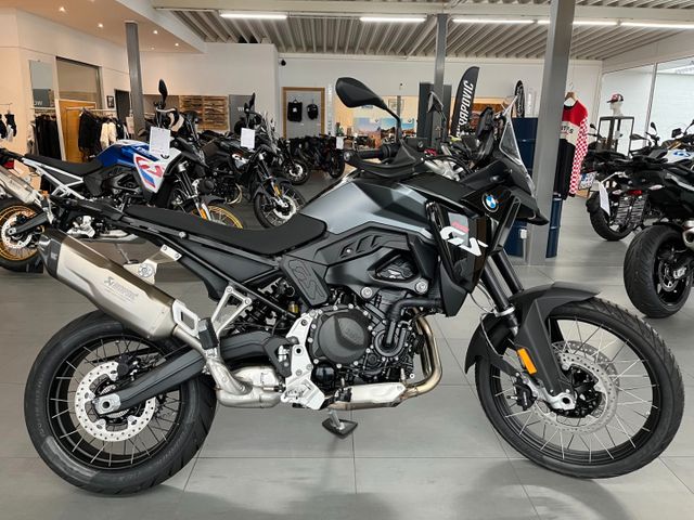 BMW F900GS