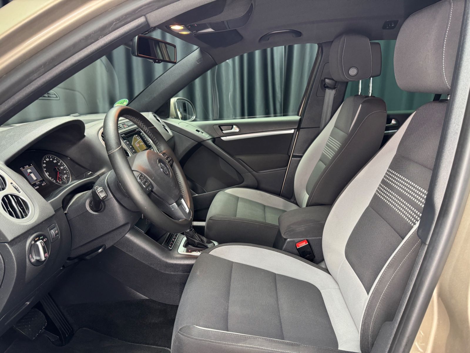 Fahrzeugabbildung Volkswagen Tiguan Life BMT 4Motion|DSG|NAVI|XENON|
