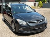 Hyundai i30 CW CLASSIC - Hyundai i30 aus 2010 mit Diesel-Antrieb