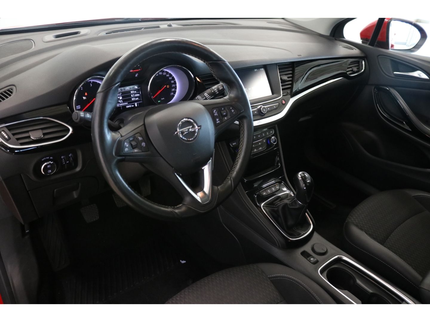 Fahrzeugabbildung Opel Astra K Sports Tourer Innovation Start Stop 1.6