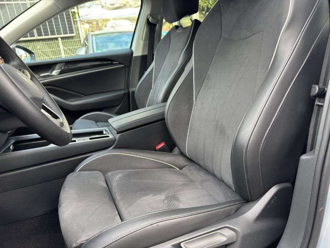 Fahrzeugabbildung Volkswagen Passat Business Variant 1.5 TSIe DSG