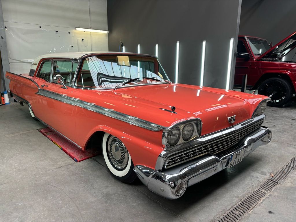 Ford Fairlane