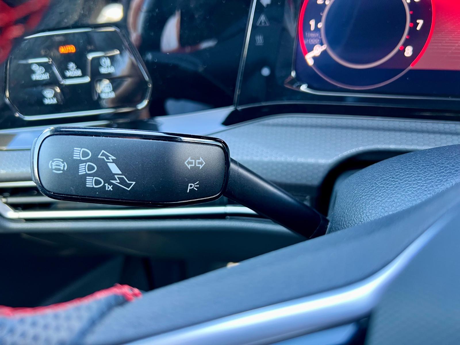 Volkswagen Golf VIII Lim. GTI AAC SHZ NAVI CARPLAY, миниатюра 14