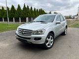 Mercedes-Benz ML 320 CDI 4MATIC Sehr gepflegt Vieles NEU!  - silberne Mercedes-Benz ML 320