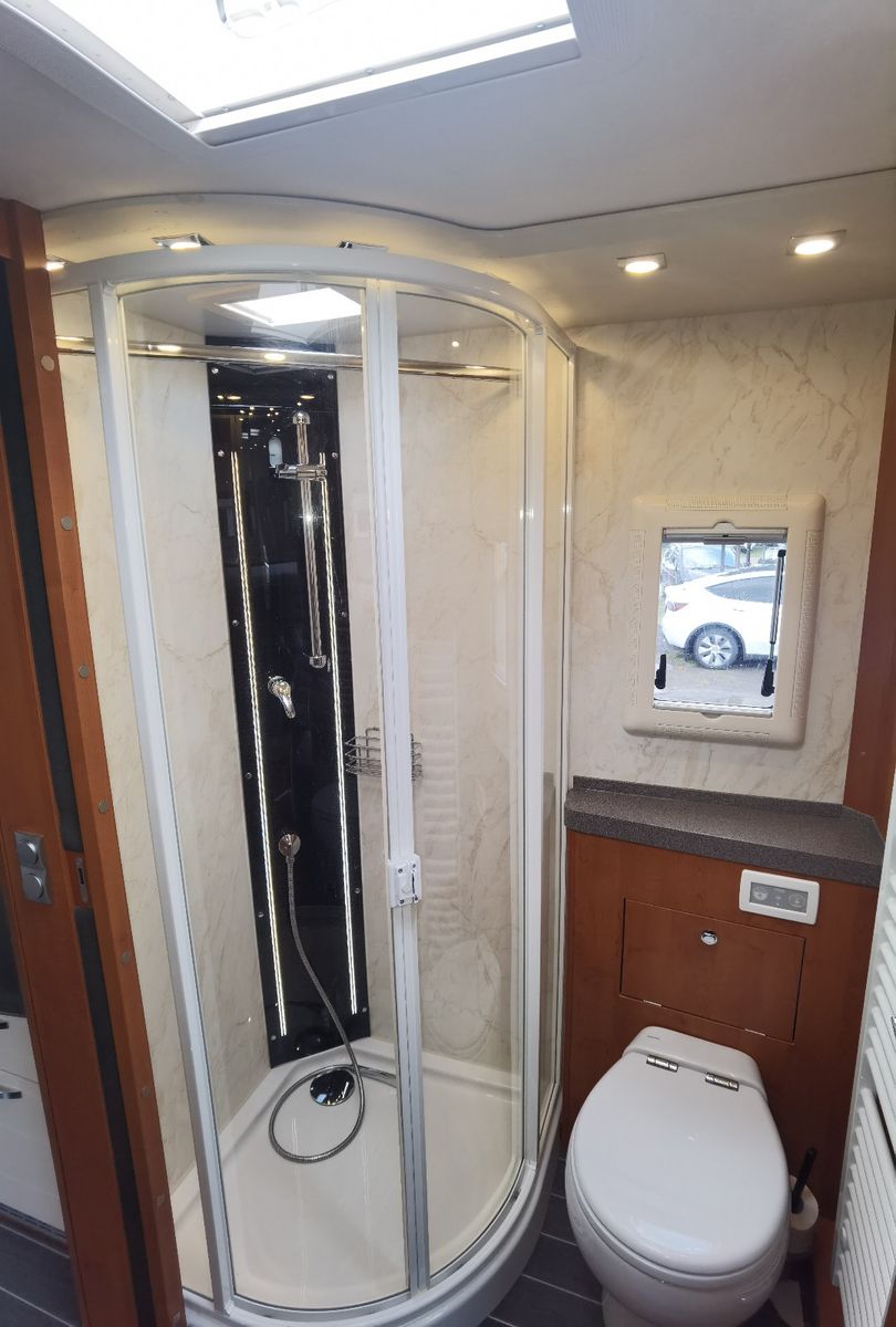 Fahrzeugabbildung Phoenix 8300 BMRSLX