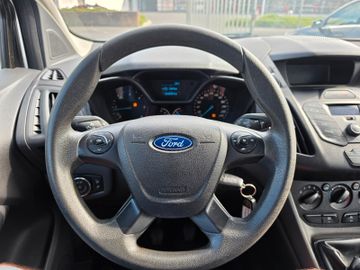 Ford Grand Tourneo - 10