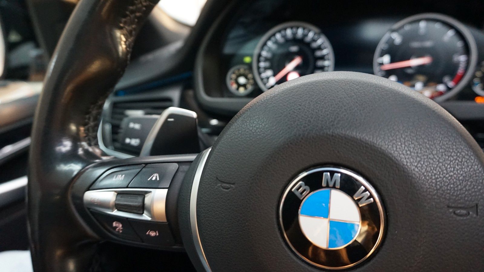 Fahrzeugabbildung BMW X5 xDrive 40 d