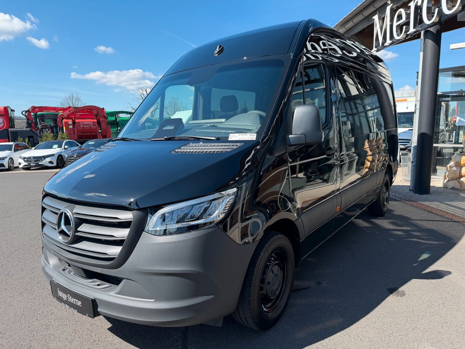 Fahrzeugabbildung Mercedes-Benz Sprinter 319 CDI DoKa/Mixto AHK3,5 Stdh DISTRONI