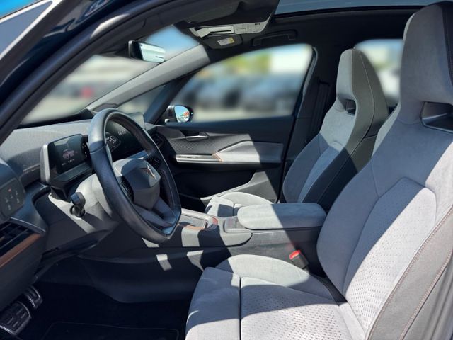 Born 58kWh Navi Wärmep. HuD 20'' Glasdach ACC