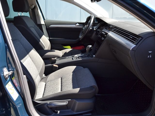 Passat Variant 2.0 TDI DSG Business AHK/IQ.DRIVE