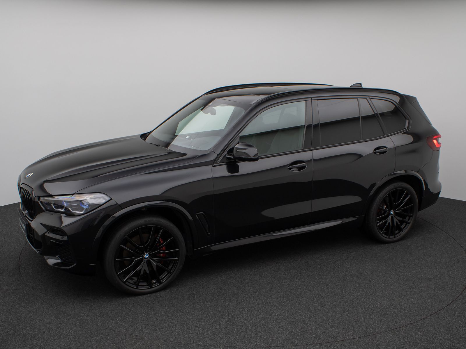 Fahrzeugabbildung BMW X5 xD30d M Sport Panorama Kamera HUD DAB HiFi