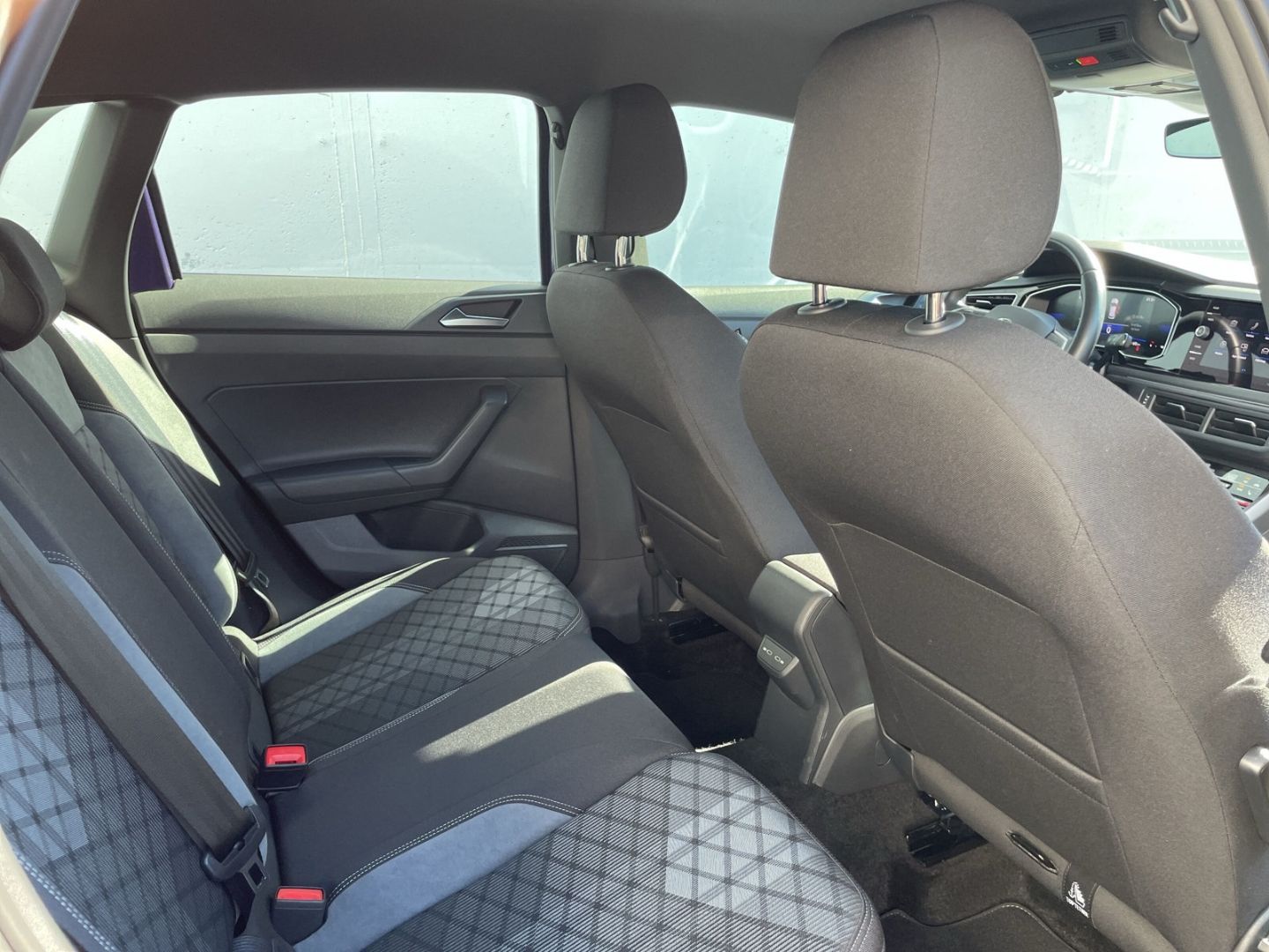 Polo 1.0 TSI DSG R-Line Matrix/beats/ACC/App-Con