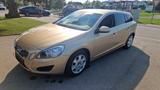Volvo V60 Kombi Momentum*PDC*Shzg*TÜV 11.2026* - Volvo V60: 20