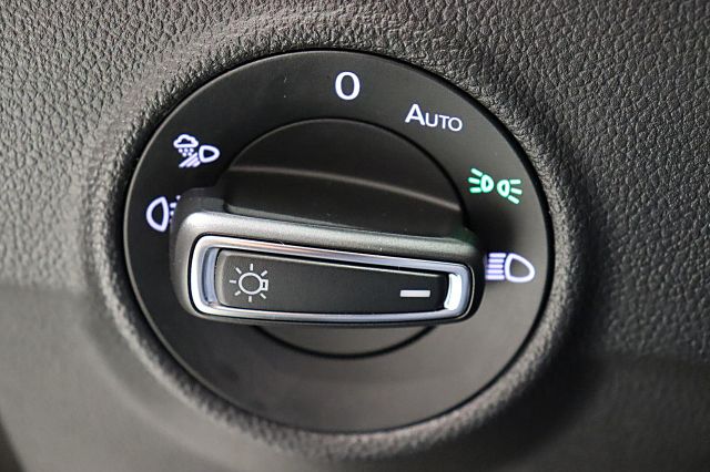 T-Roc Style 1.0 TSI Kamera LED PDC ACC TEMPOMAT