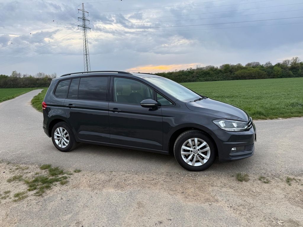 Image of Volkswagen Touran