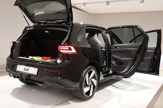 Golf GTE 1.5l DSG LEDER LED AHK SITZKLIMA PANORA