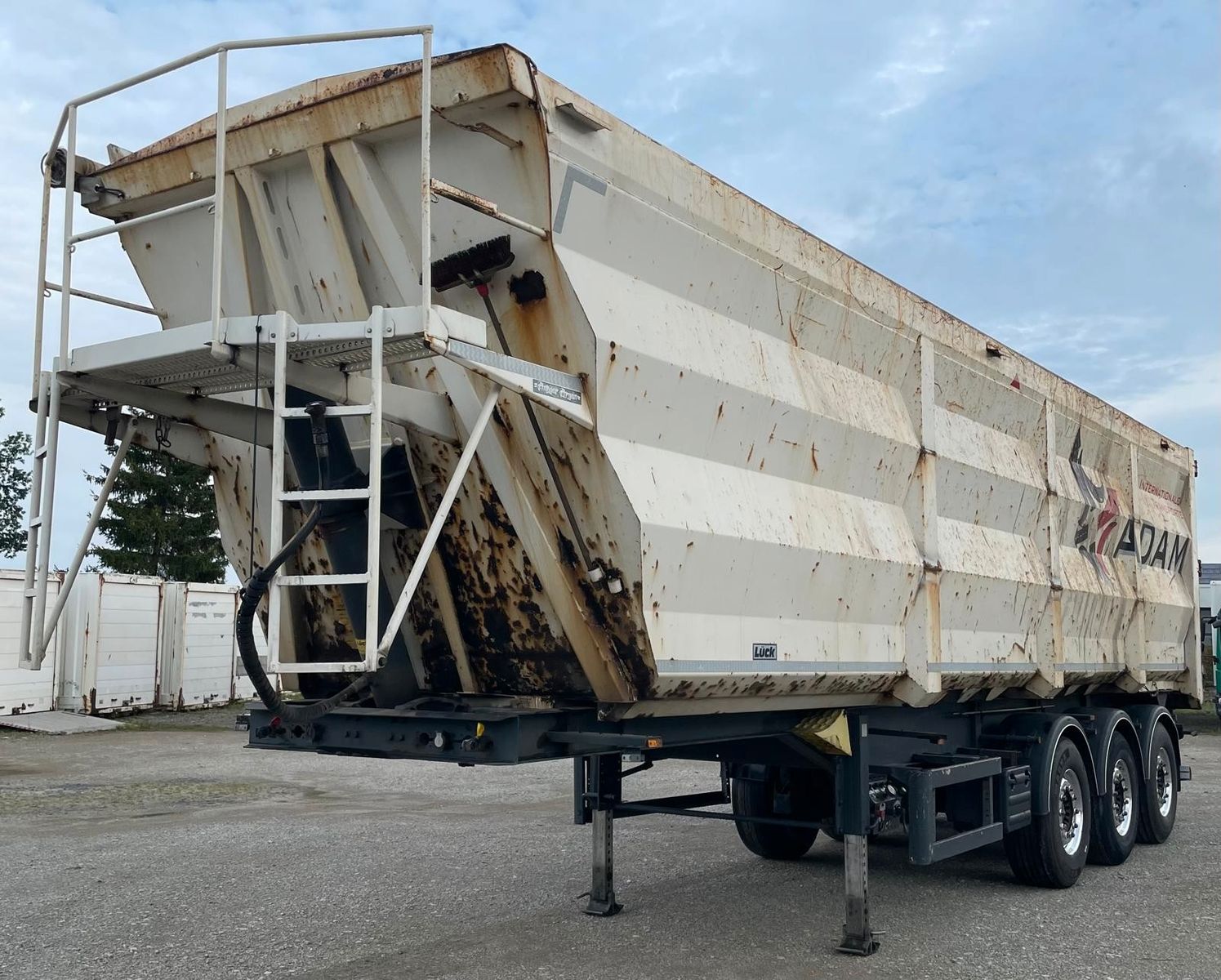 Lück STAS SKF 35 55m³ Stahlmulde Kippmulde Alcoa Lift