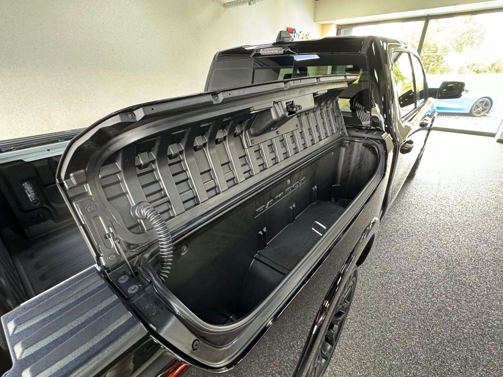 Fahrzeugabbildung Dodge RAM LIMITED HURRICANE 3.0L-HO 540 PS - RAMBOX