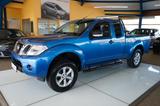Nissan Navara Pickup King Cab XE 4X4 - blaue Nissan Navara