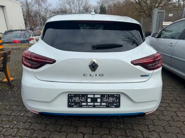 Fahrzeugabbildung Renault Clio E-TECH 140 Intens Navi+360Kamera+Lane