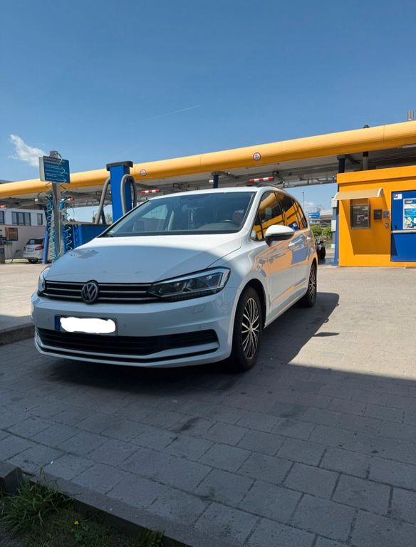Image of Volkswagen Touran