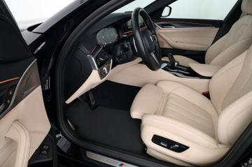 BMW 530d xDrive Touring M Sport PANO HUD RFK AHK 19"