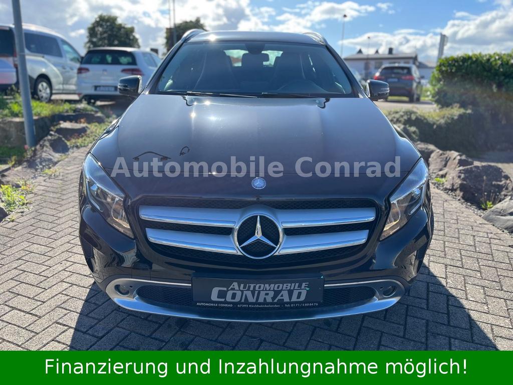 Mercedes-Benz GLA 220