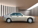 Mercedes-Benz C 180 Elegance Automatik Klima Tempomat 1. Hand - aus 2000: Auto