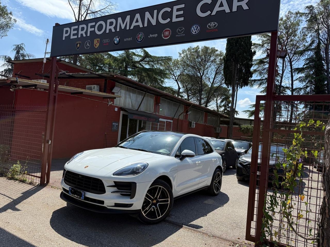 PORSCHE Porsche Macan 2.0 BENZINA 245CV TETTUCCIO NEVI L